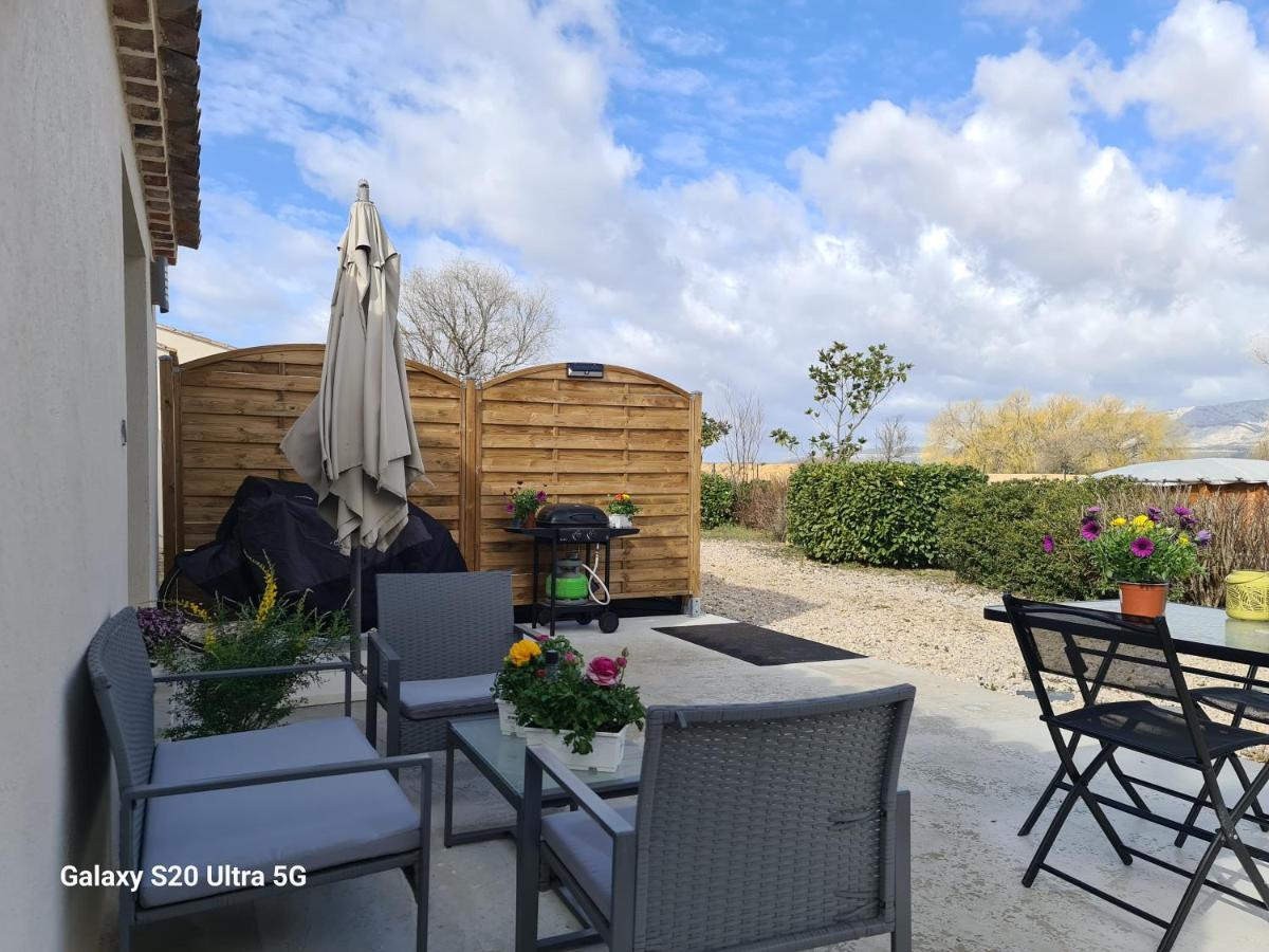 Ferienwohnung Mas Gabelys Superbe Vue Sainte Victoire Jardin Terrasse Et Piscine Trets Exterior foto