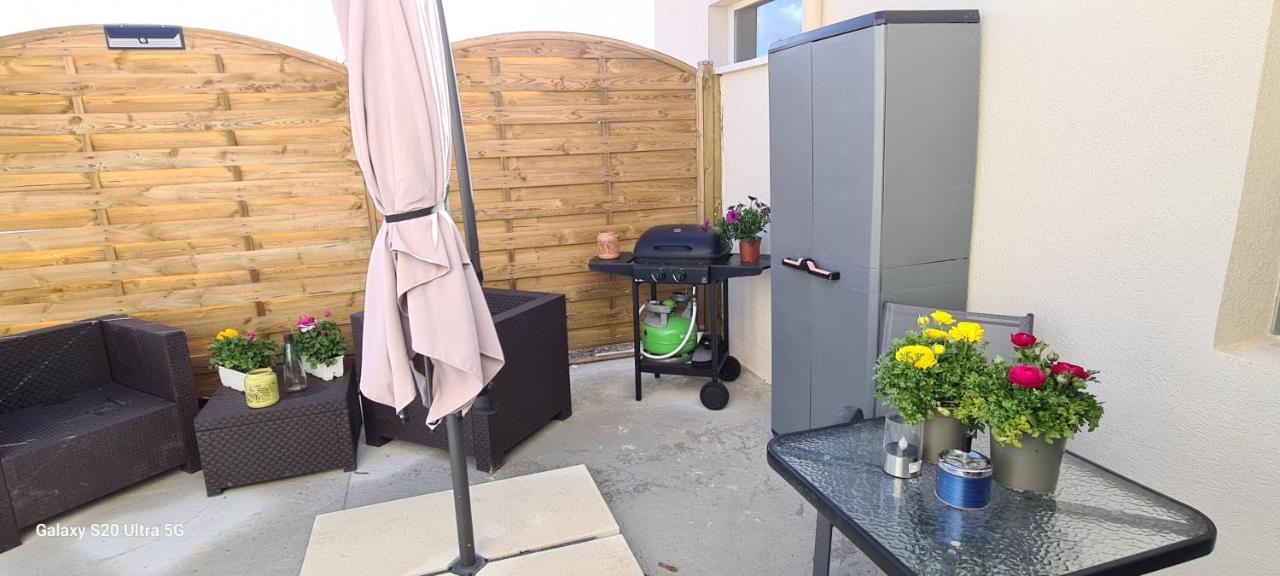 Ferienwohnung Mas Gabelys Superbe Vue Sainte Victoire Jardin Terrasse Et Piscine Trets Exterior foto