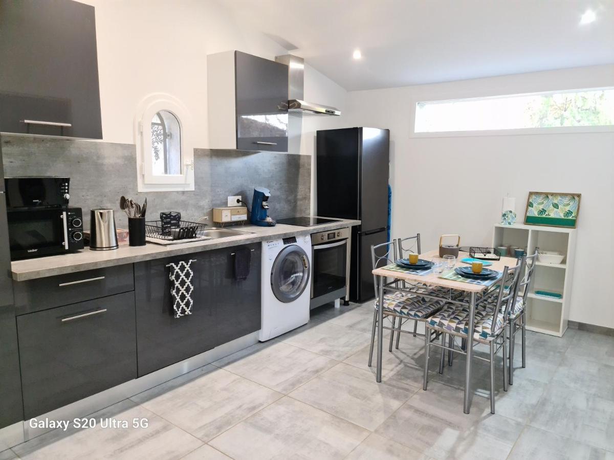 Ferienwohnung Mas Gabelys Superbe Vue Sainte Victoire Jardin Terrasse Et Piscine Trets Exterior foto