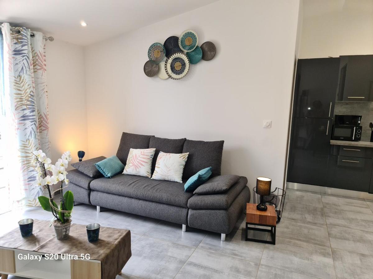 Ferienwohnung Mas Gabelys Superbe Vue Sainte Victoire Jardin Terrasse Et Piscine Trets Exterior foto